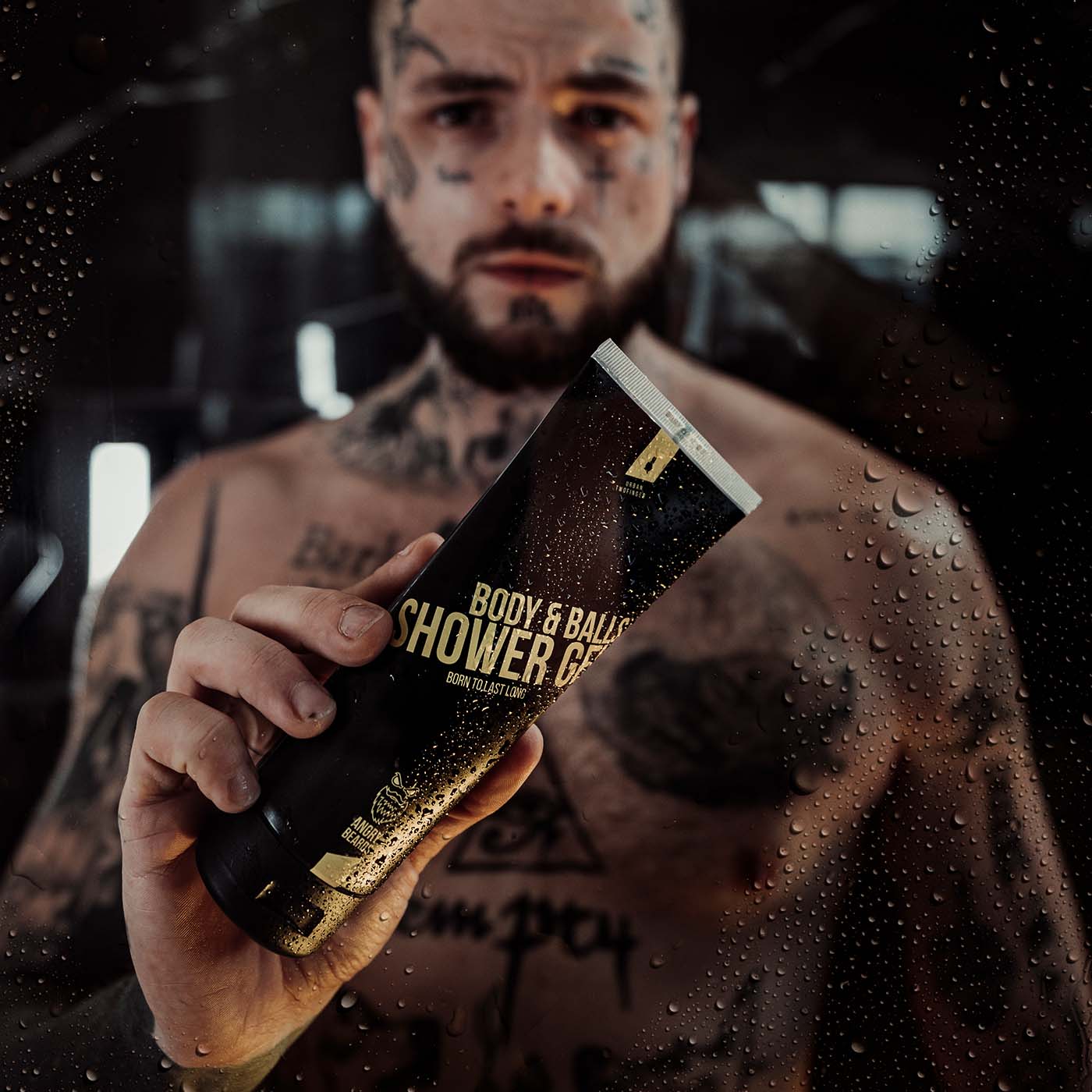 Angry Beards Dusjsåpe Kropp og Baller Urban Twofinger 230ml - Image 3