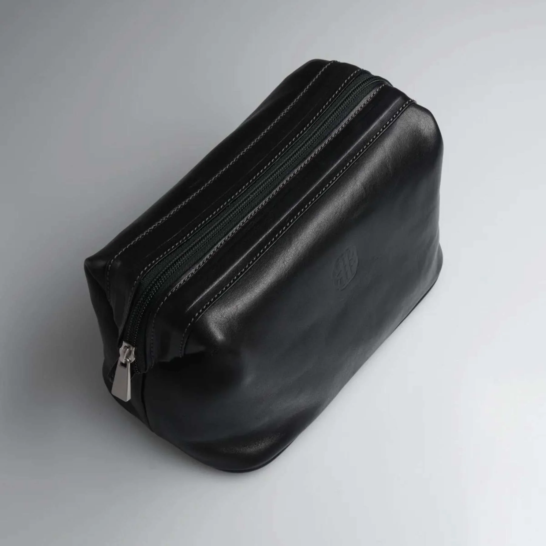 Benjamin Barber Black Leather Toilet Bag - Image 5