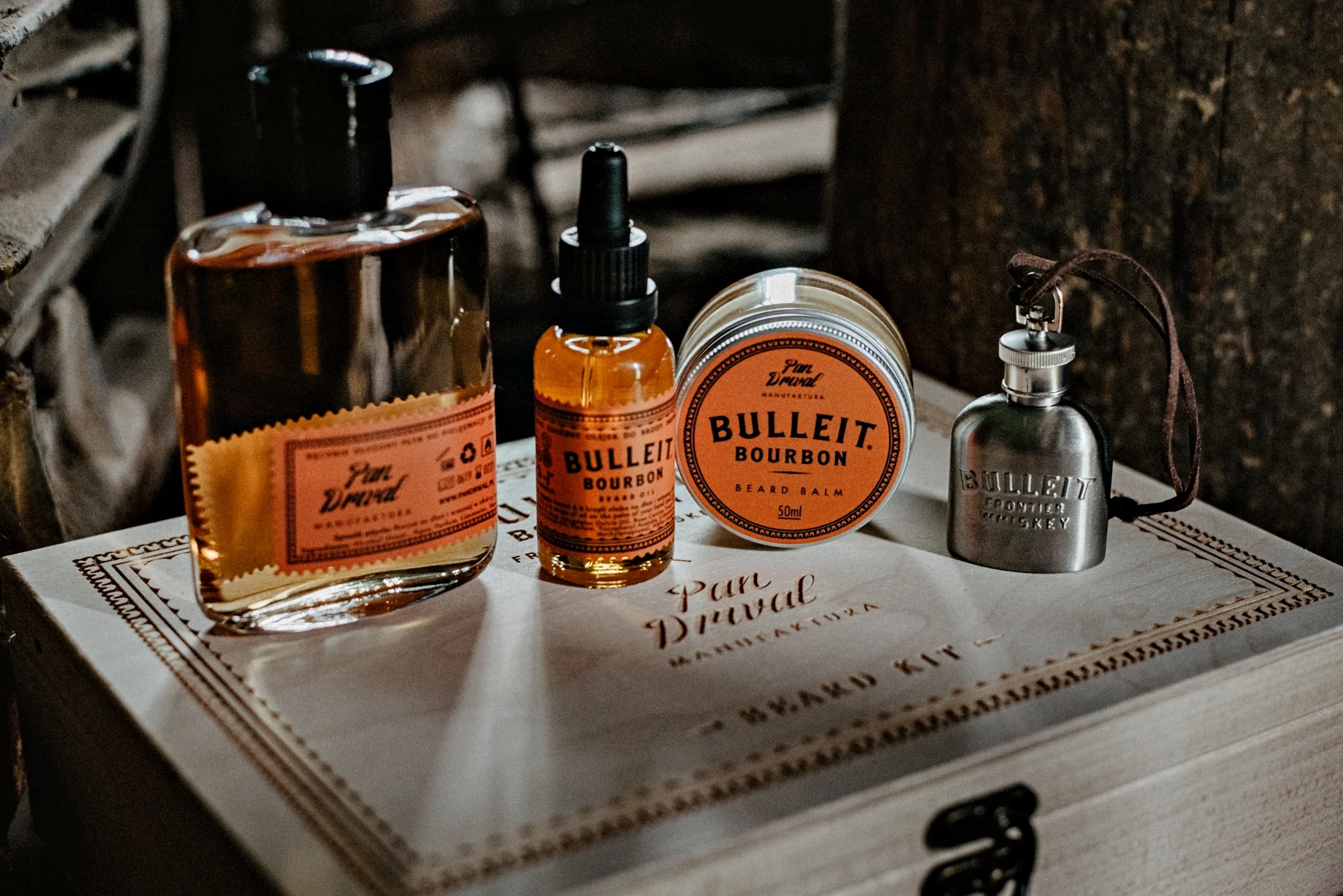 Bulleit Bourbon Pan Drwal Skjeggsett (Gavesett) - Image 5