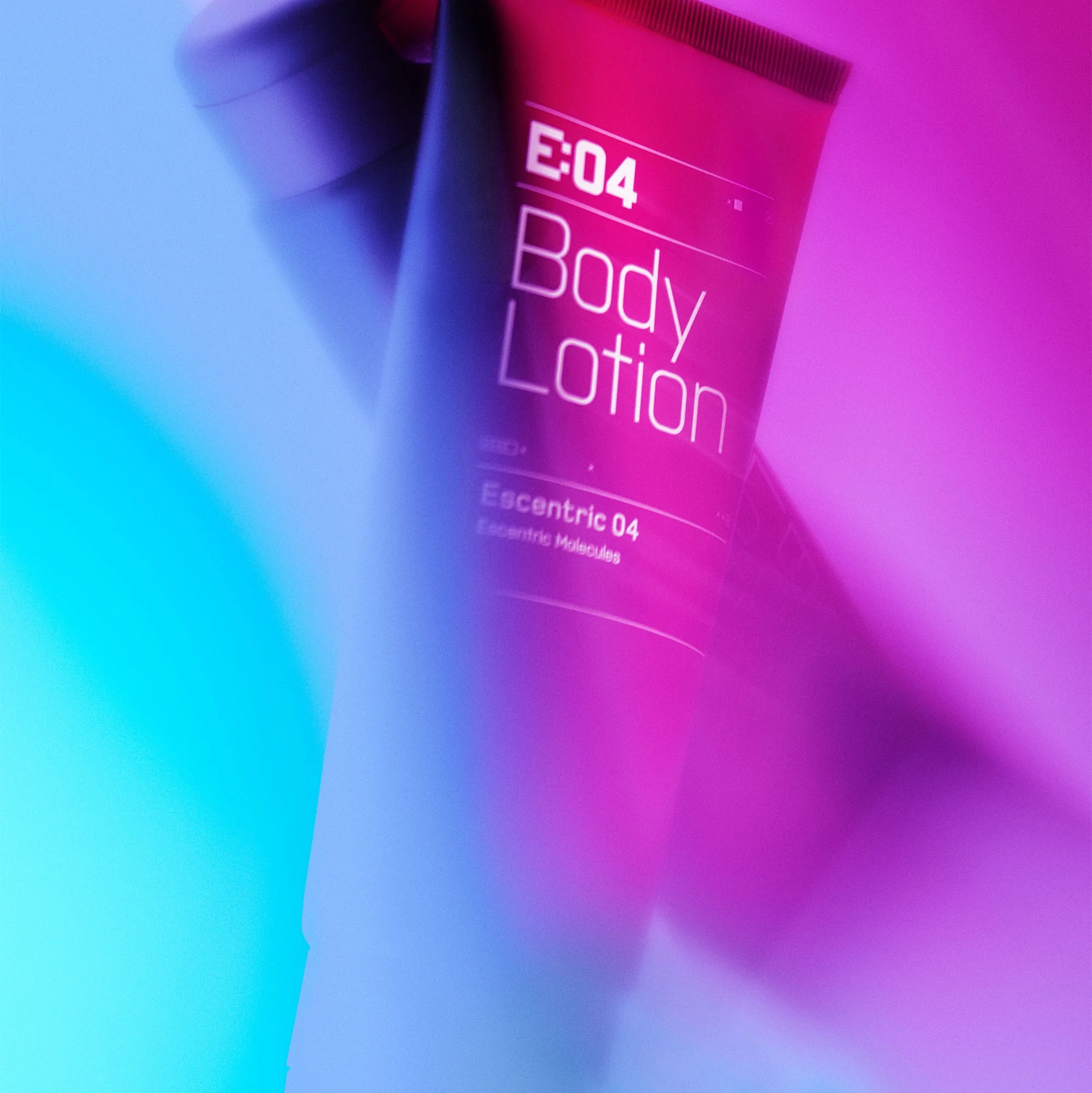 Escentric 04 Escentric Molecules Body Lotion 200ml - Image 4