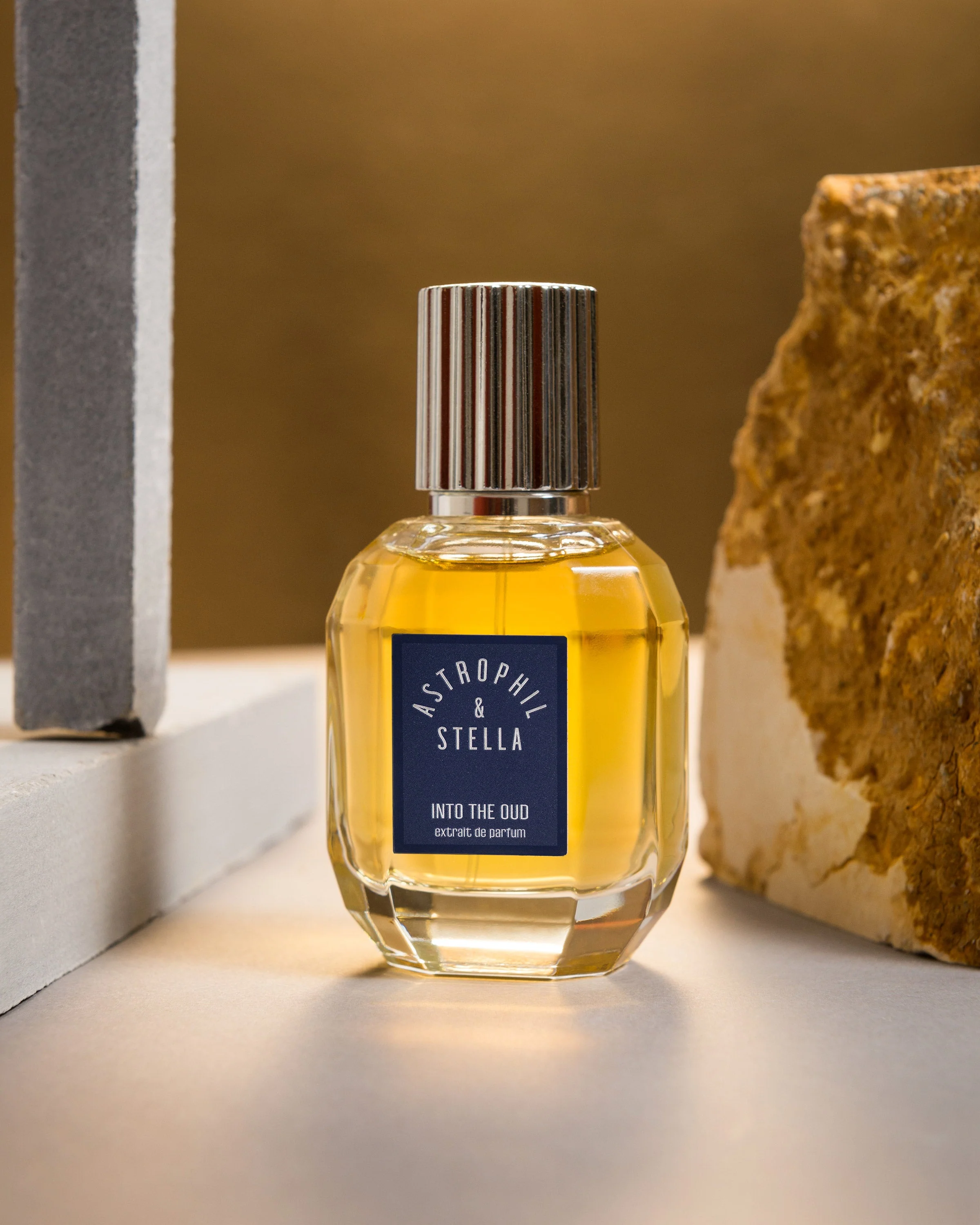Into The Oud Astrophil & Stella Extrait de Parfum Sample 2ml - Image 3