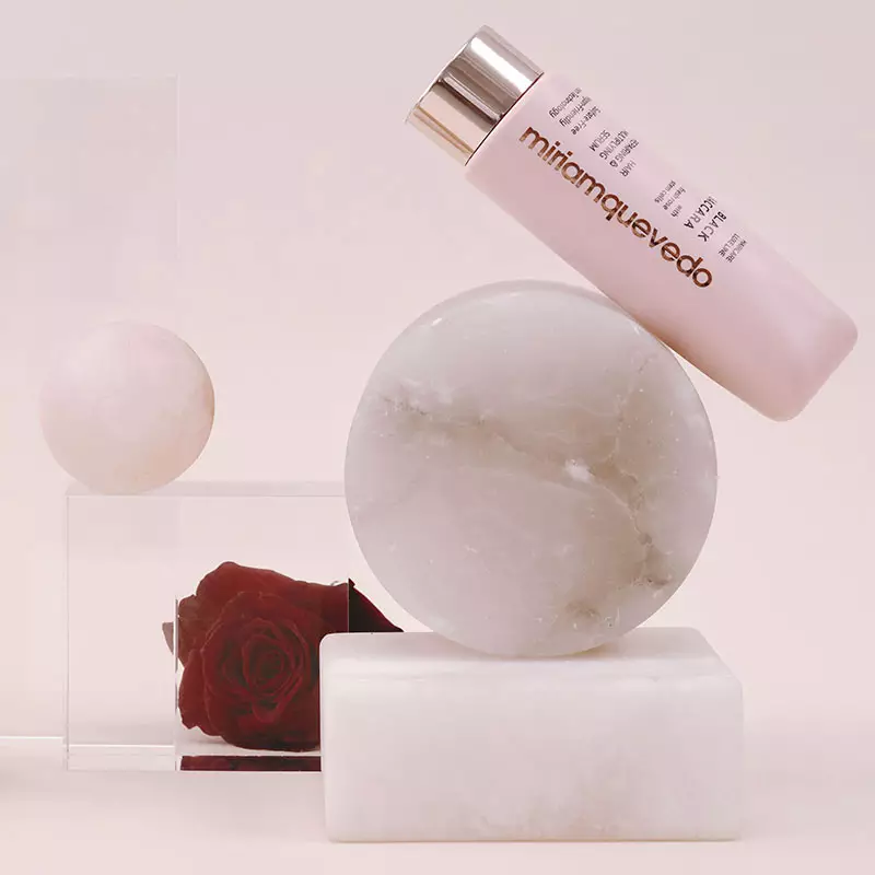 Miriam Quevedo Black Baccara Repairing & Multiplying Serum 100ml - Image 2