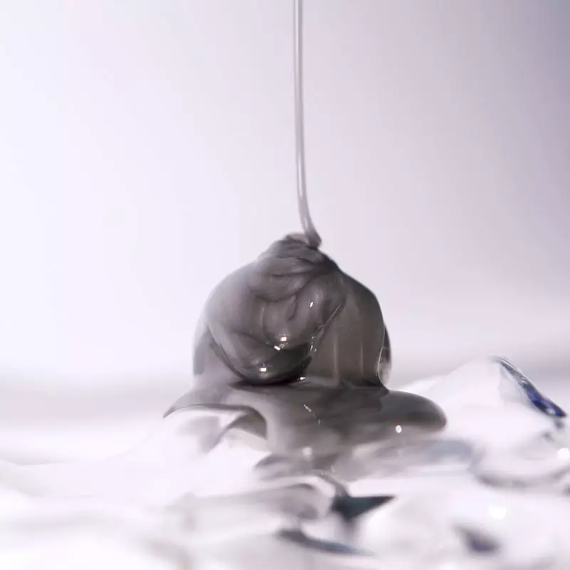 Miriam Quevedo Extreme Caviar Purifying Charcoal Shampoo - Image 3
