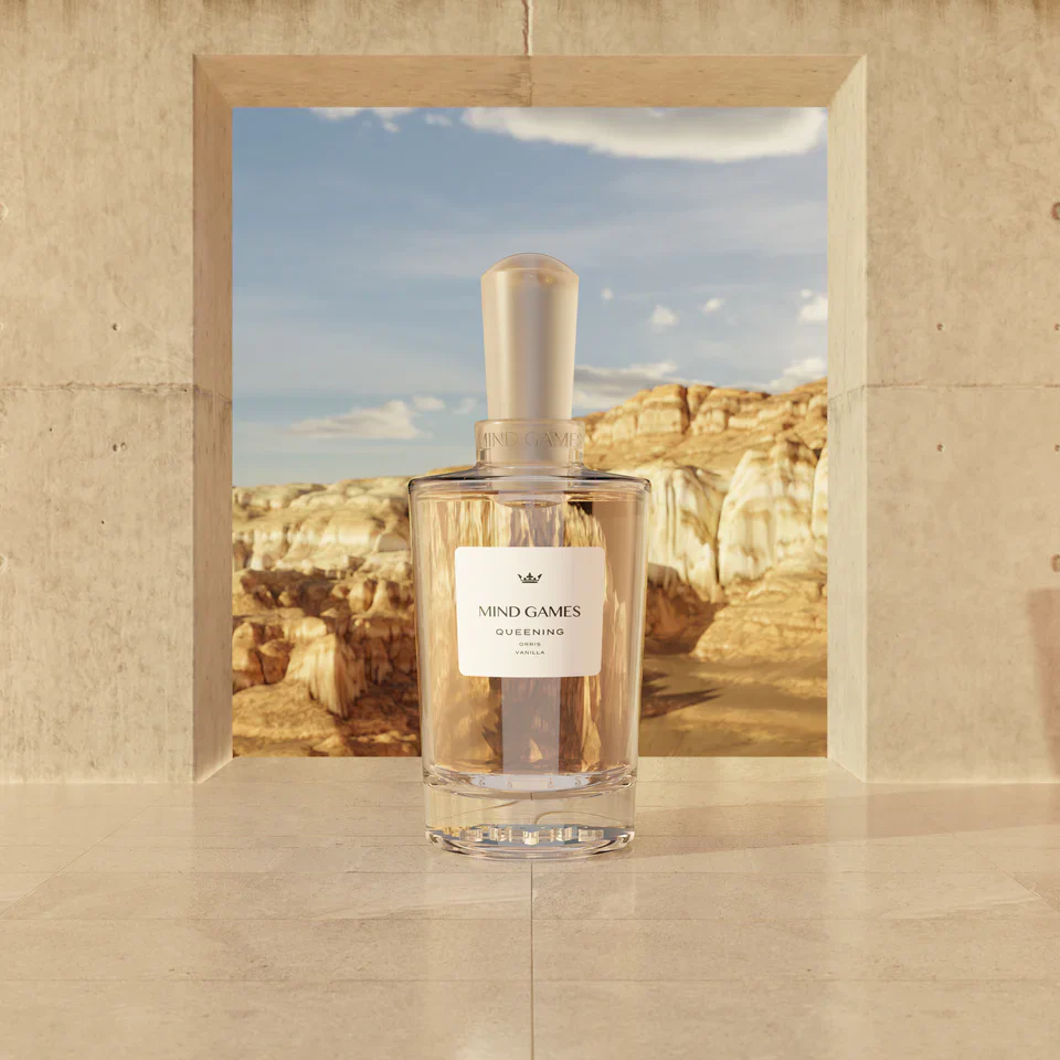 Queening Limited Edition Crystal Decanter Set 225ml - Image 6