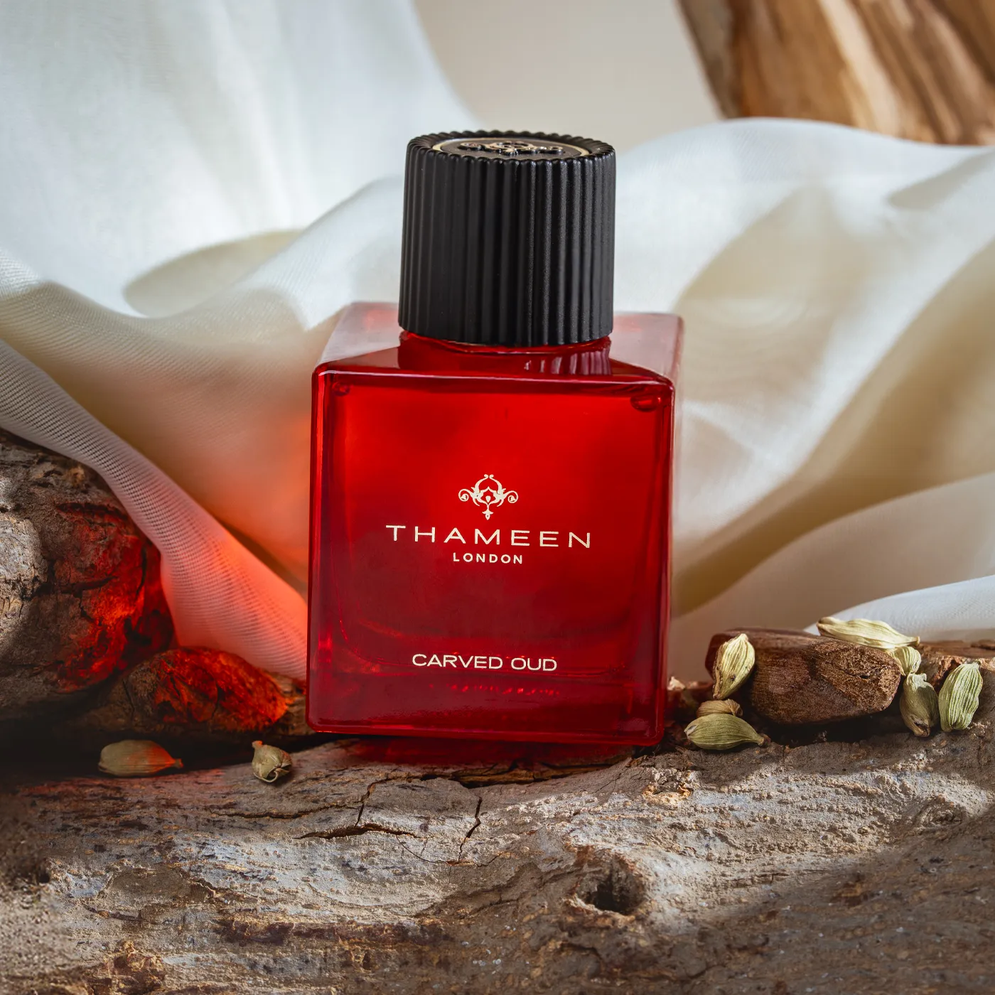 Red Carved Oud Thameen Limited Edition Extrait de Parfum 100ml - Image 9