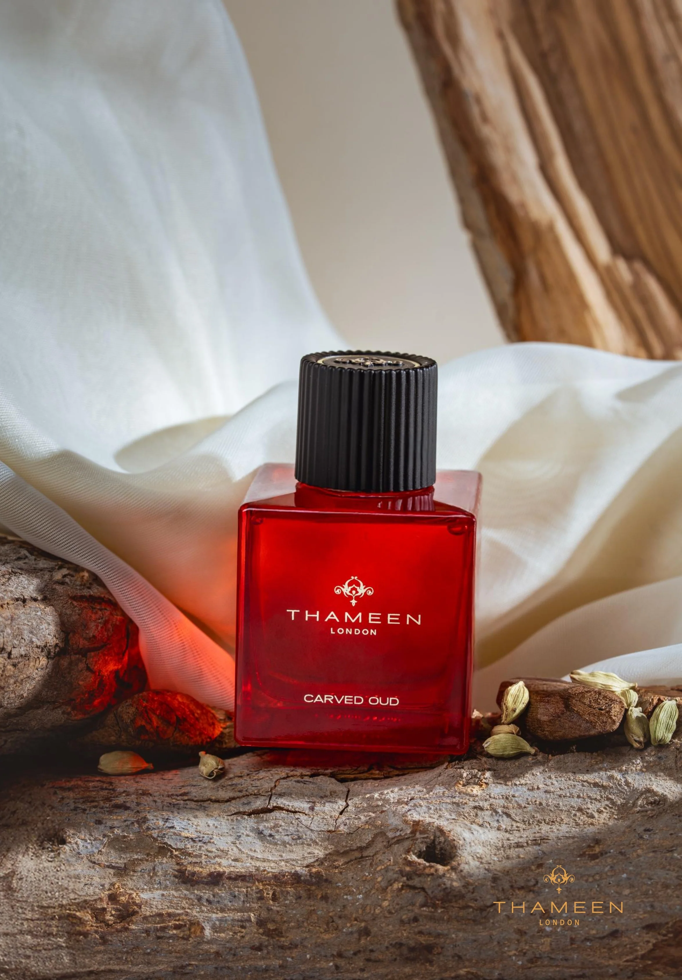Red Carved Oud Thameen Limited Edition Extrait de Parfum 100ml - Image 4